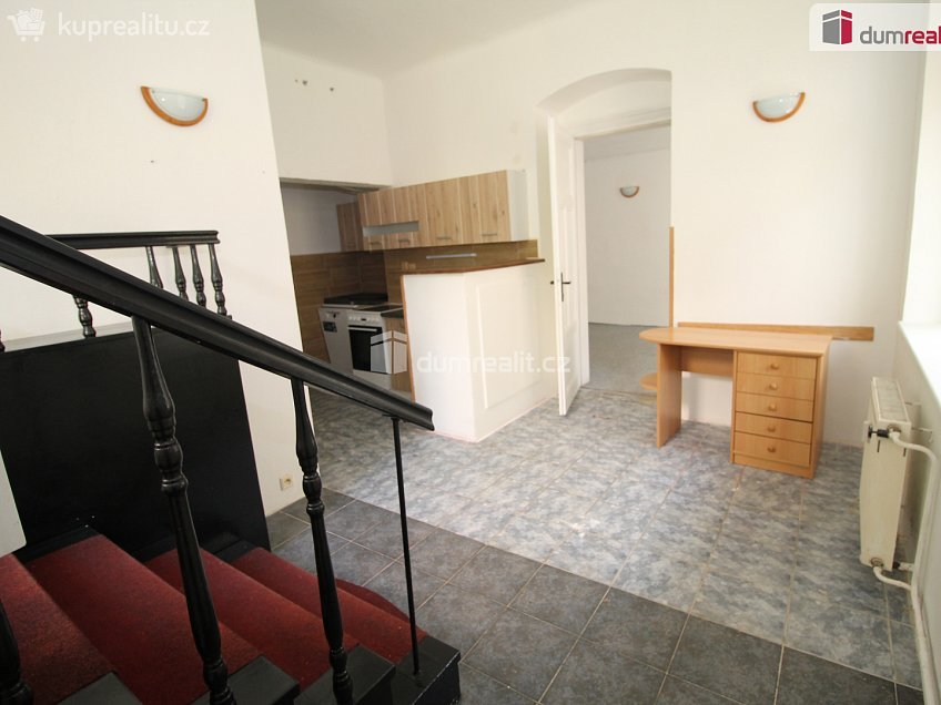 Pronájem bytu 2+1 67 m^2 Hlavní třída, Mariánské Lázně 