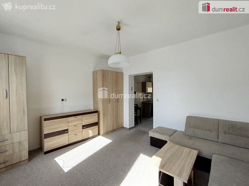 Prodej bytu 1+1 35 m^2 Poštovní, Nejdek 