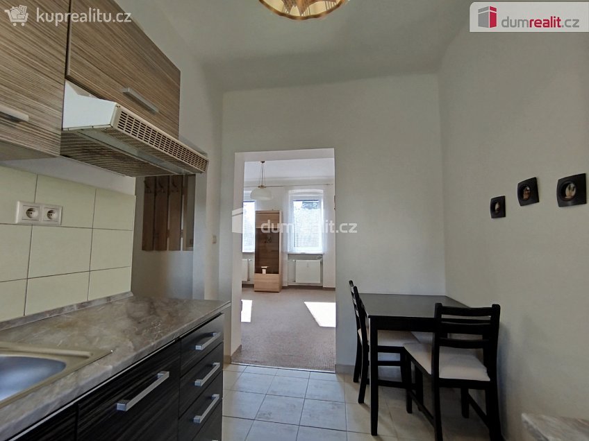 Prodej bytu 1+1 35 m^2 Poštovní, Nejdek 