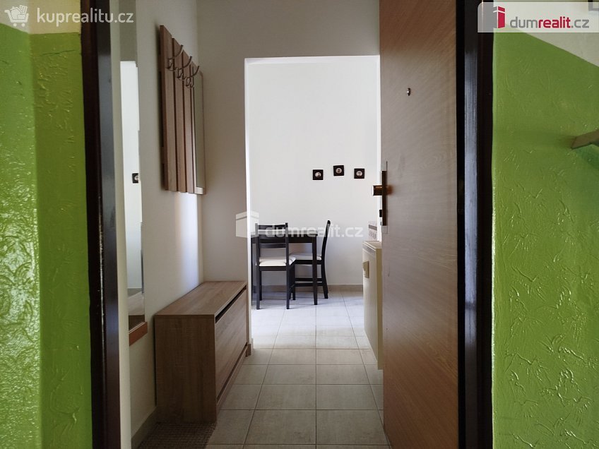 Prodej bytu 1+1 35 m^2 Poštovní, Nejdek 