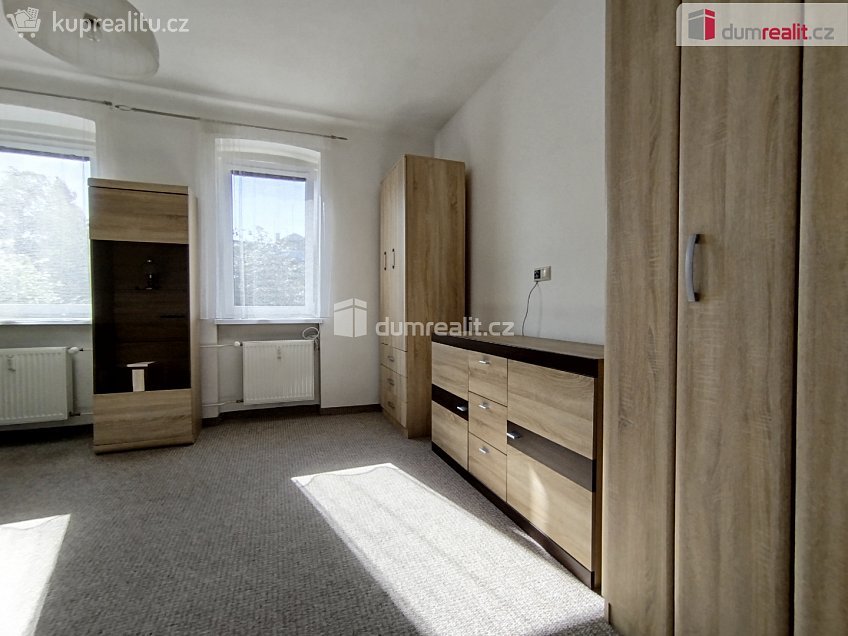 Prodej bytu 1+1 35 m^2 Poštovní, Nejdek 