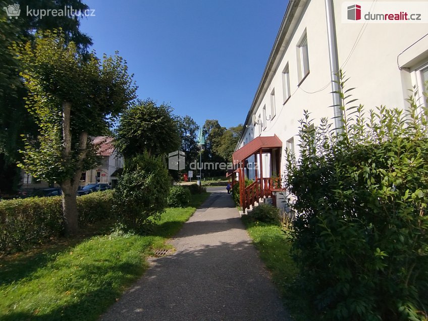 Prodej bytu 1+1 35 m^2 Poštovní, Nejdek 