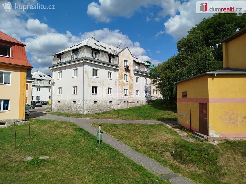 Prodej bytu 1+1 35 m^2 Poštovní, Nejdek 