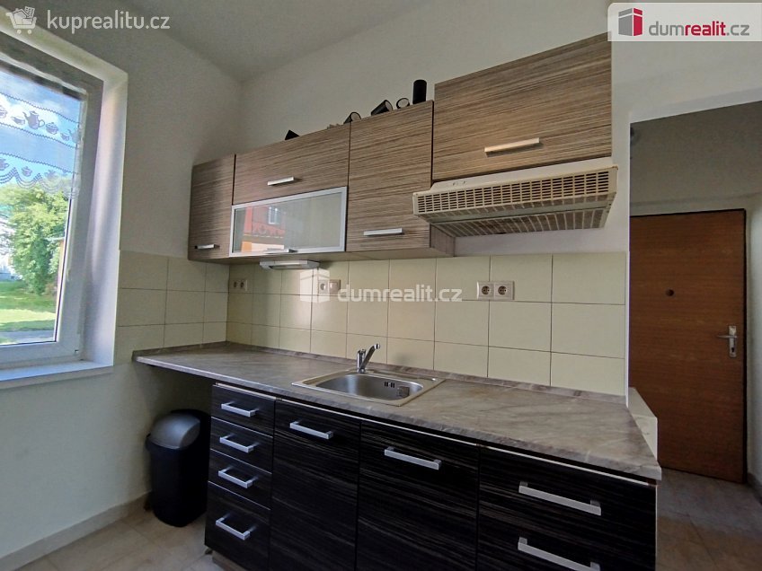 Prodej bytu 1+1 35 m^2 Poštovní, Nejdek 