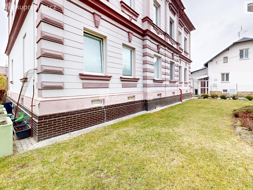 Pronájem bytu 1+kk 27 m^2 Chářovská, Krnov 