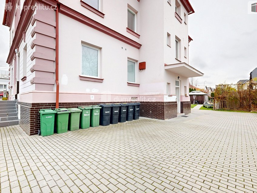 Pronájem bytu 1+kk 27 m^2 Chářovská, Krnov 