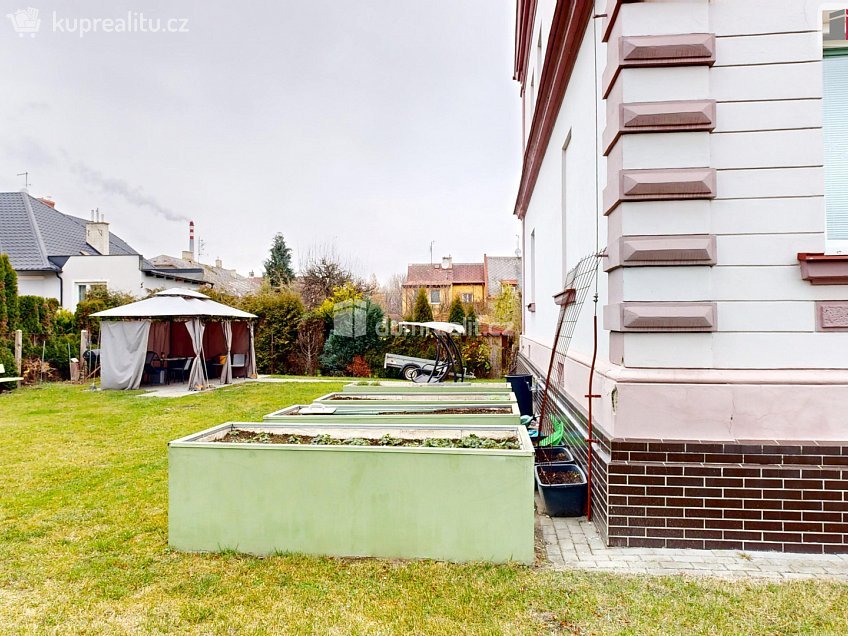 Pronájem bytu 1+kk 27 m^2 Chářovská, Krnov 