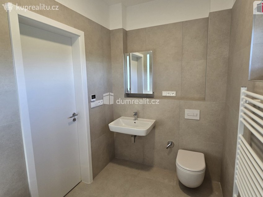 Prodej  rodinného domu 106 m^2 Mořina, Mořina 