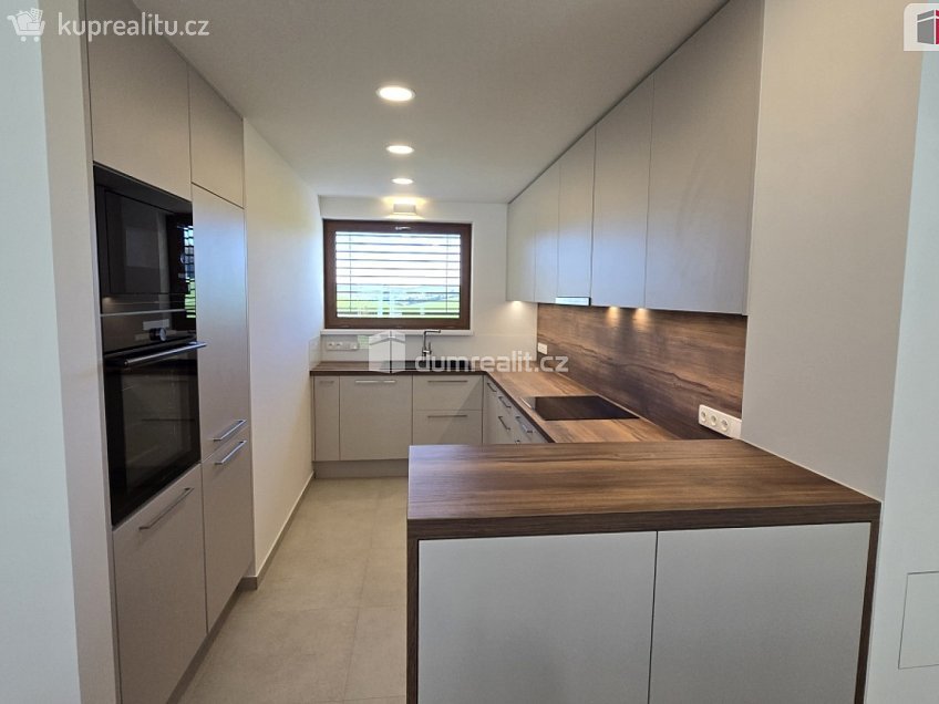 Prodej  rodinného domu 106 m^2 Mořina, Mořina 