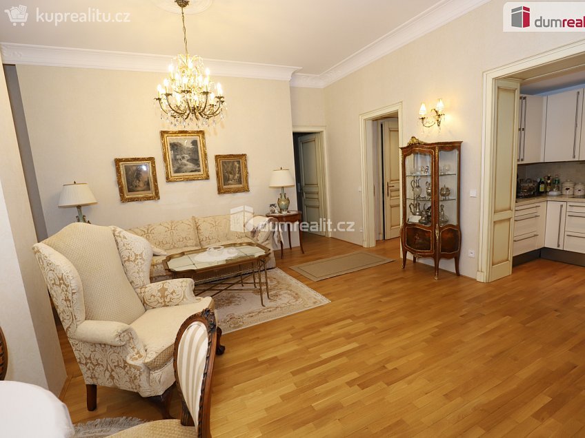 Prodej bytu 2+kk 68 m^2 Masarykova, Mariánské Lázně 