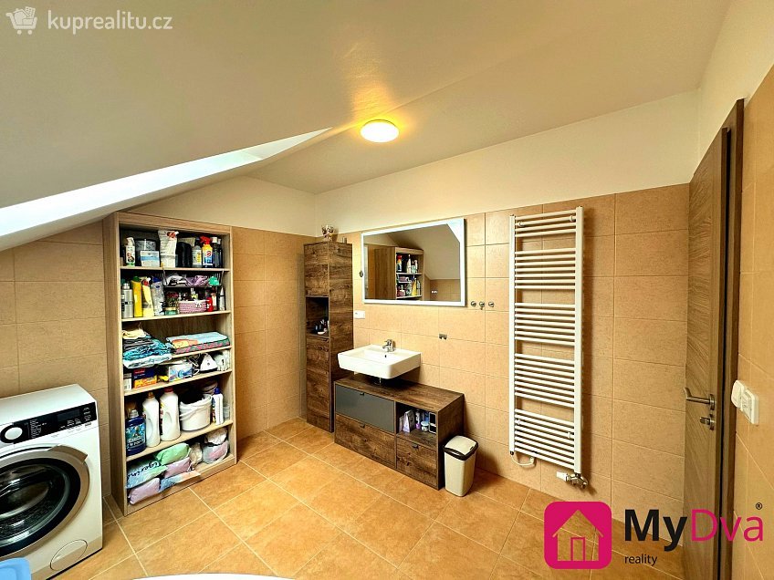 Prodej bytu 3+kk 77 m^2 Staré vinice, Znojmo 