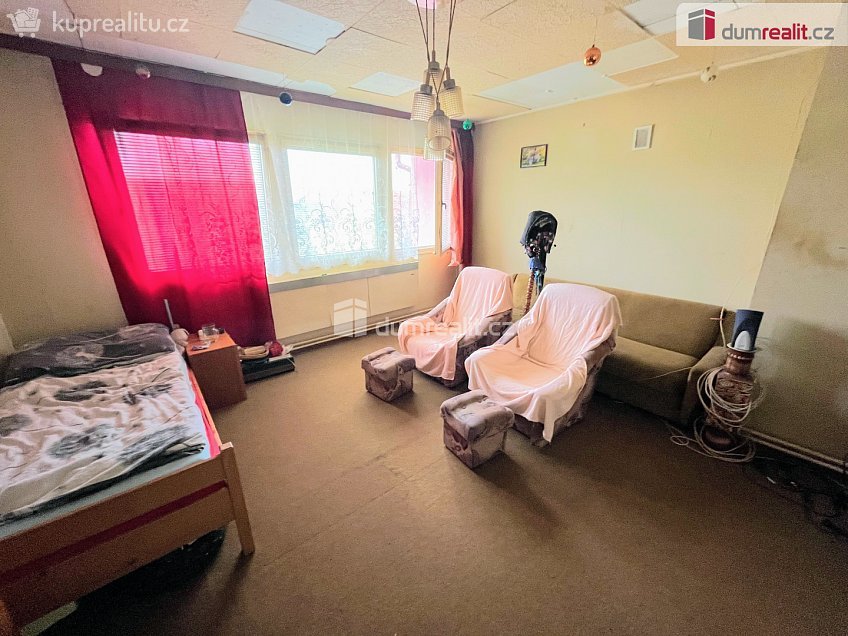 Prodej bytu 3+1 81 m^2 Na Přídělech, Hluk 