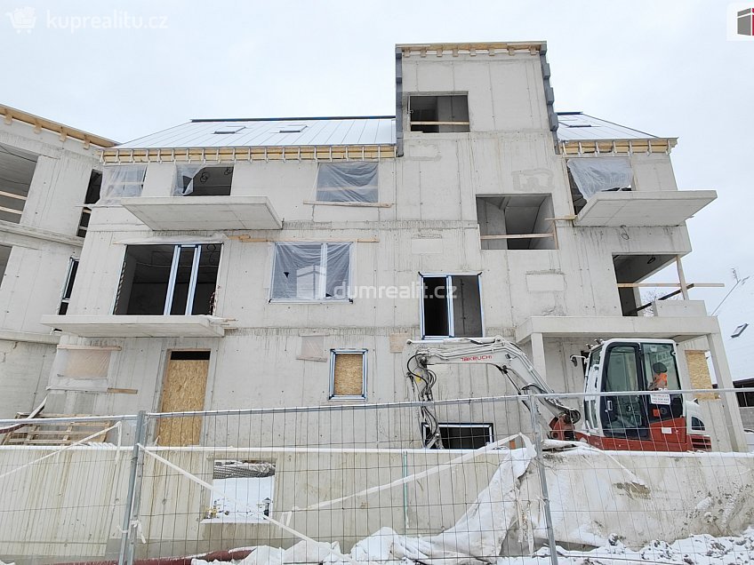 Pronájem  obchodních prostor 115 m^2 Štúrova, Praha 4 