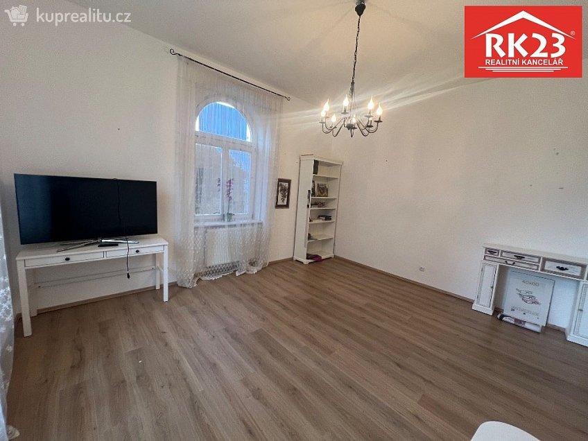 Pronájem bytu 2+1 73 m^2 Hlavní třída, Mariánské Lázně 