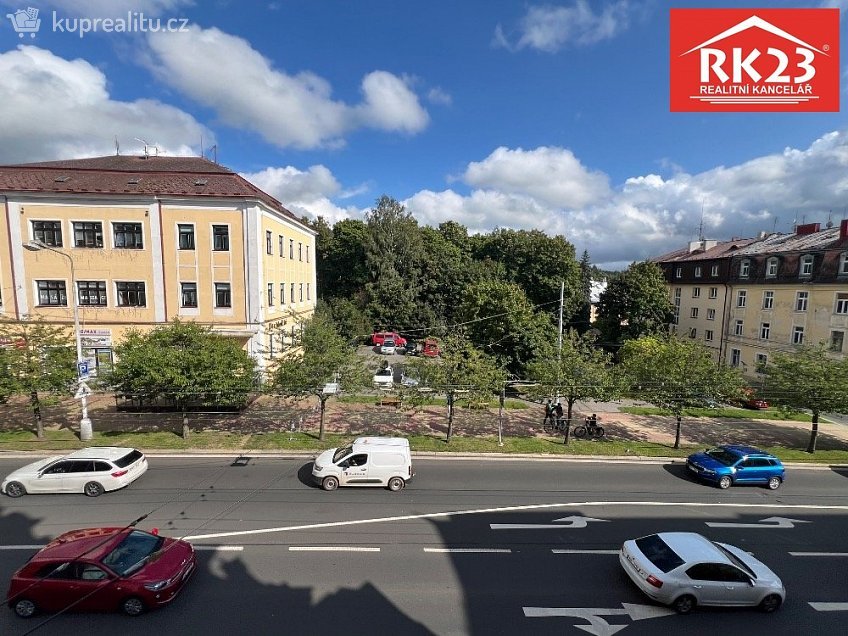 Pronájem bytu 2+1 73 m^2 Hlavní třída, Mariánské Lázně 