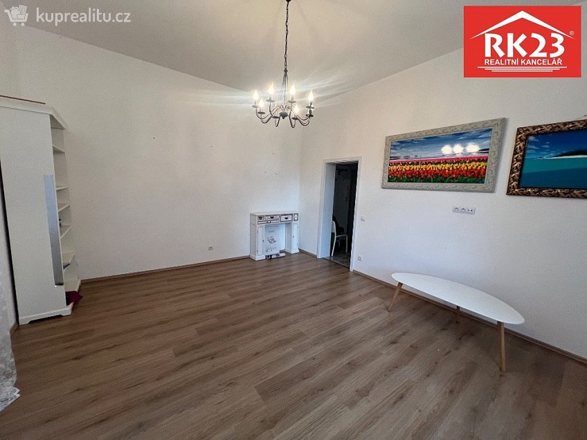 Pronájem bytu 2+1 73 m^2 Hlavní třída, Mariánské Lázně 