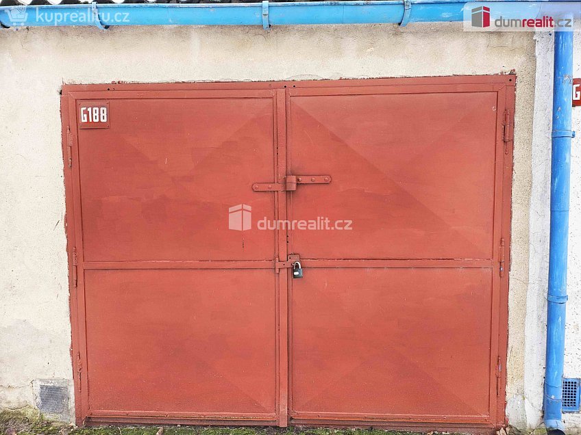 Pronájem  garáže 17 m^2 U Výtopny, Lovosice 