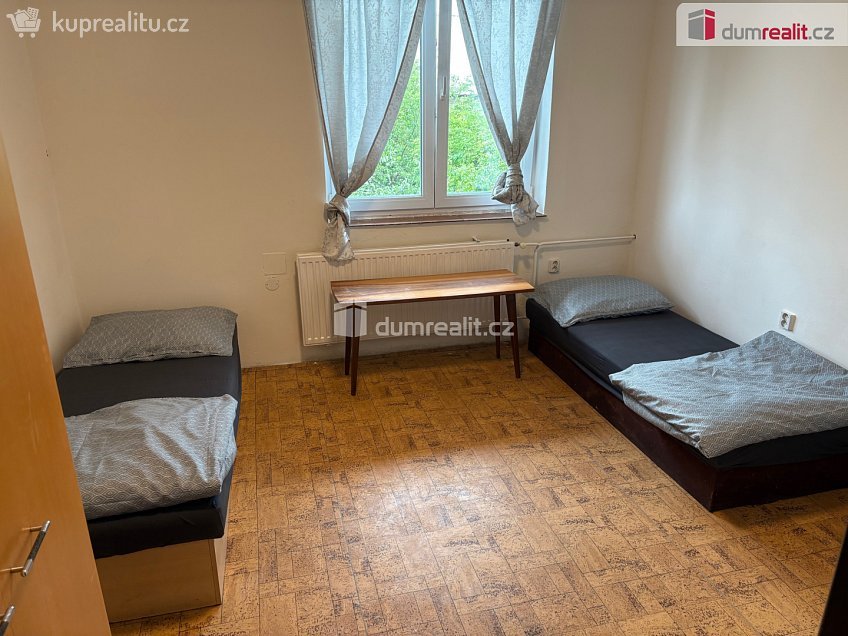 Pronájem bytu - pokoj 10 m^2 Husova, Podivín 