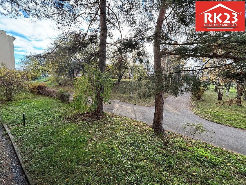 Pronájem bytu 1+kk 39 m^2 Štětínská 380, Praha 