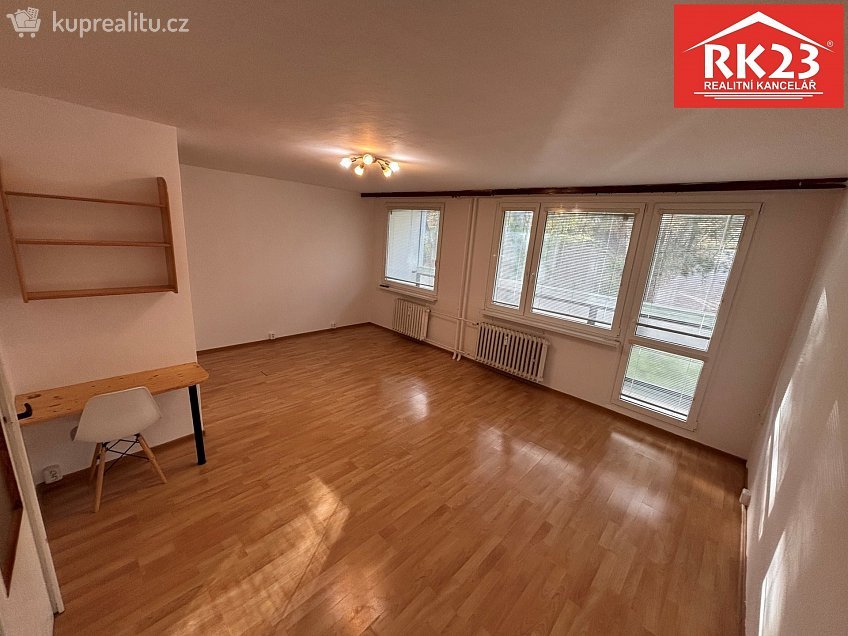 Pronájem bytu 1+kk 39 m^2 Štětínská 380, Praha 