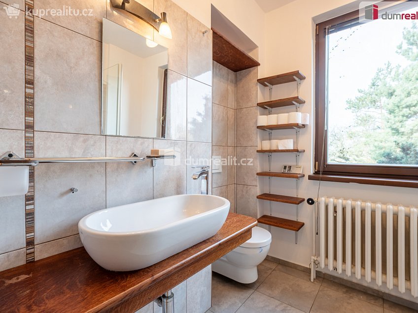 Prodej  rodinného domu 190 m^2 Spojovací, Kralupy nad Vltavou 