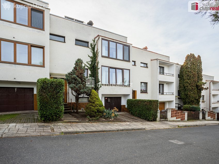 Prodej  rodinného domu 190 m^2 Spojovací, Kralupy nad Vltavou 