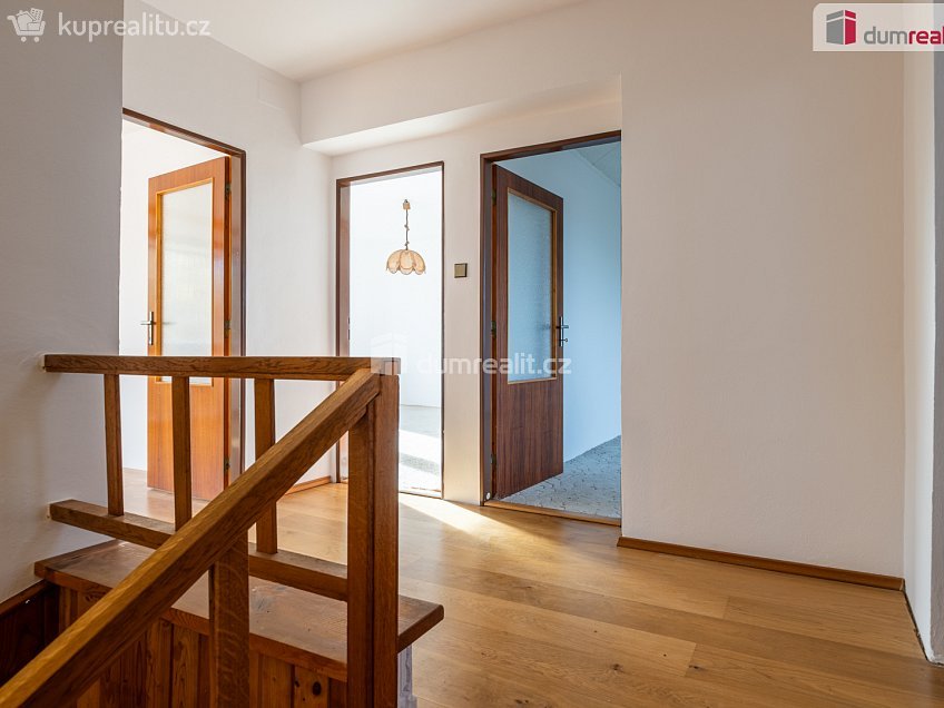 Prodej  rodinného domu 190 m^2 Spojovací, Kralupy nad Vltavou 