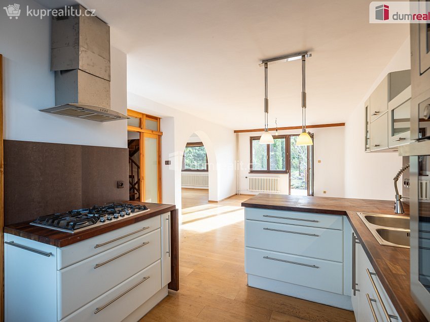 Prodej  rodinného domu 190 m^2 Spojovací, Kralupy nad Vltavou 