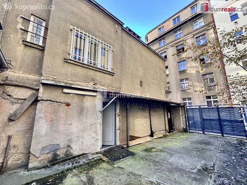 Pronájem  obchodních prostor 397 m^2 Bělehradská, Praha 2 