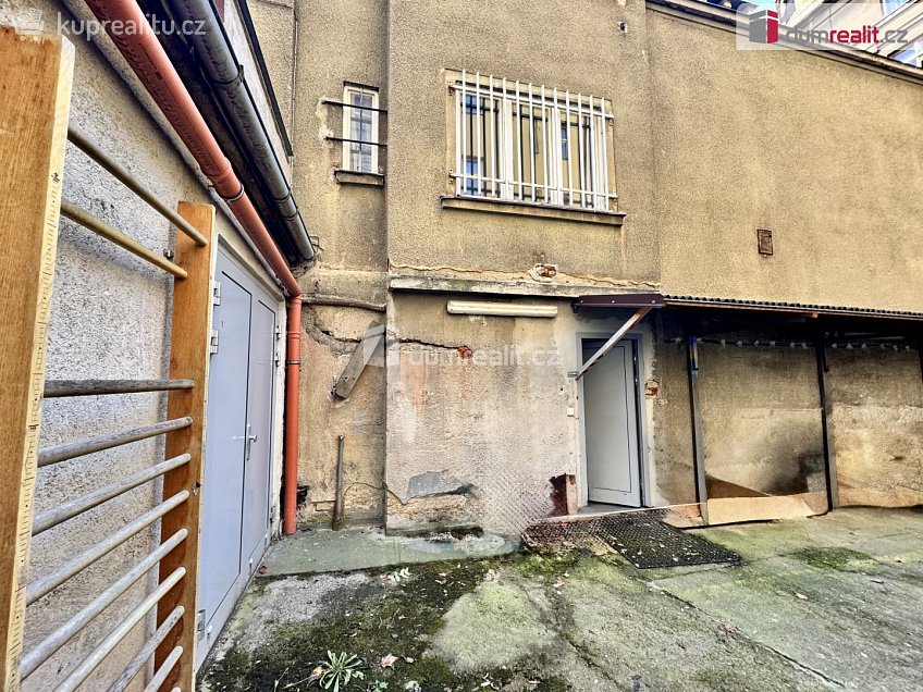 Pronájem  obchodních prostor 397 m^2 Bělehradská, Praha 2 