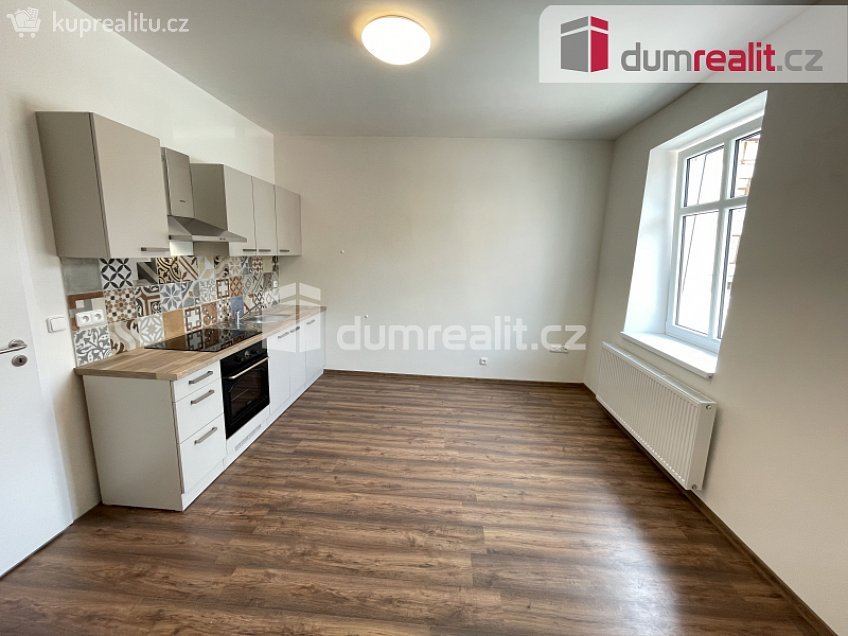Pronájem bytu 2+kk 40 m^2 Mírové nám., Jílové 