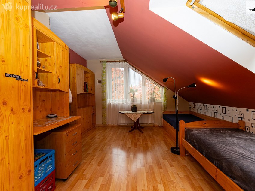 Prodej bytu 3+kk 151 m^2 Kamýcká, Praha-Suchdol 