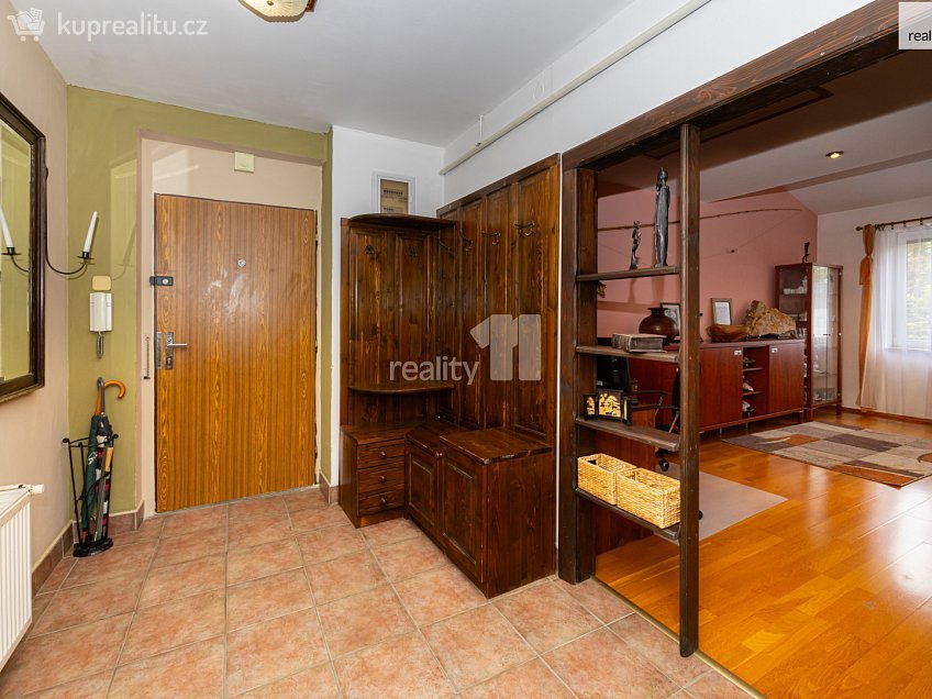 Prodej bytu 3+kk 151 m^2 Kamýcká, Praha-Suchdol 