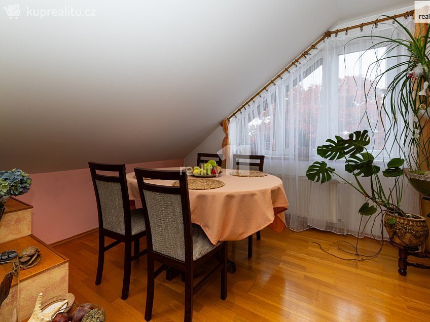 Prodej bytu 3+kk 151 m^2 Kamýcká, Praha-Suchdol 