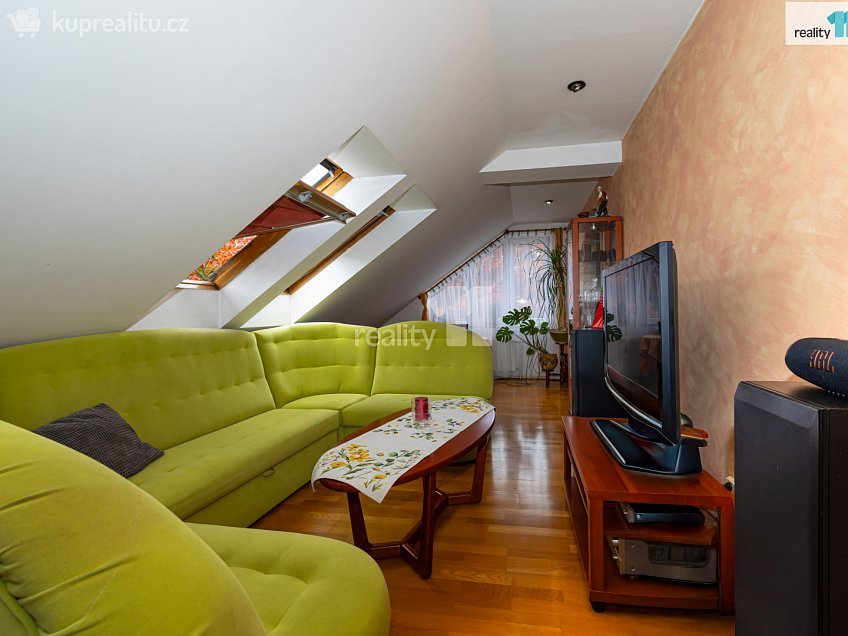 Prodej bytu 3+kk 151 m^2 Kamýcká, Praha-Suchdol 