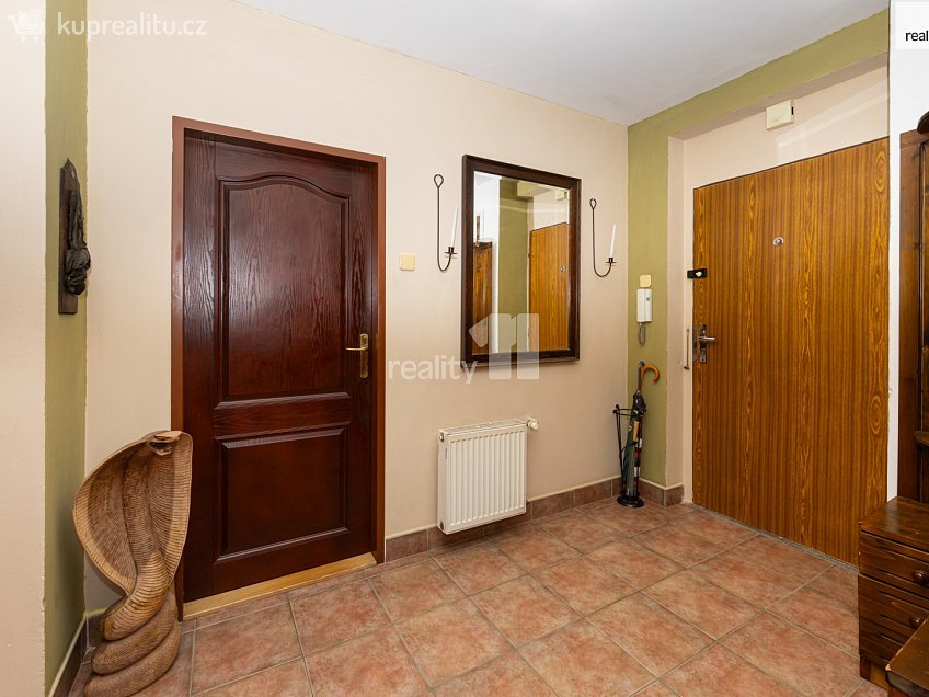 Prodej bytu 3+kk 151 m^2 Kamýcká, Praha-Suchdol 