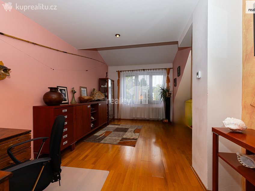 Prodej bytu 3+kk 151 m^2 Kamýcká, Praha-Suchdol 