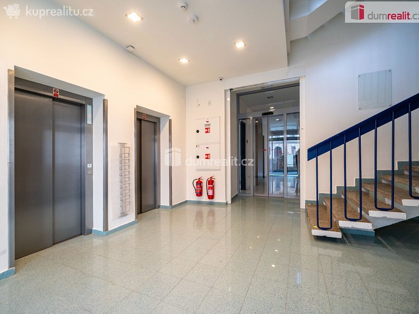 Pronájem  kanceláře 25 m^2 Jeronýmova, České Budějovice 