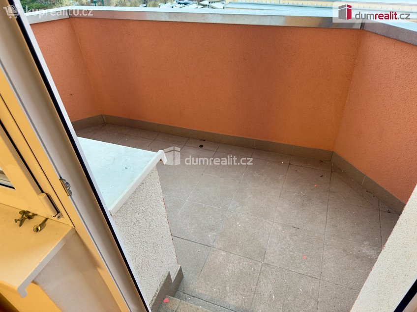 Prodej bytu 1+1 34 m^2 K Panelárně, Otovice 