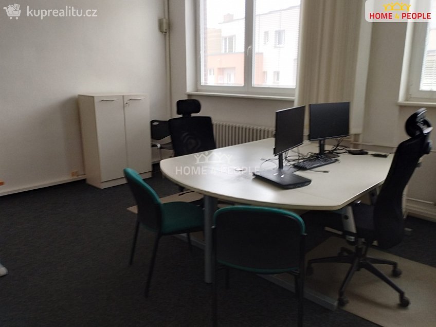 Pronájem  kanceláře 27 m^2 Erbenova, Benešov 