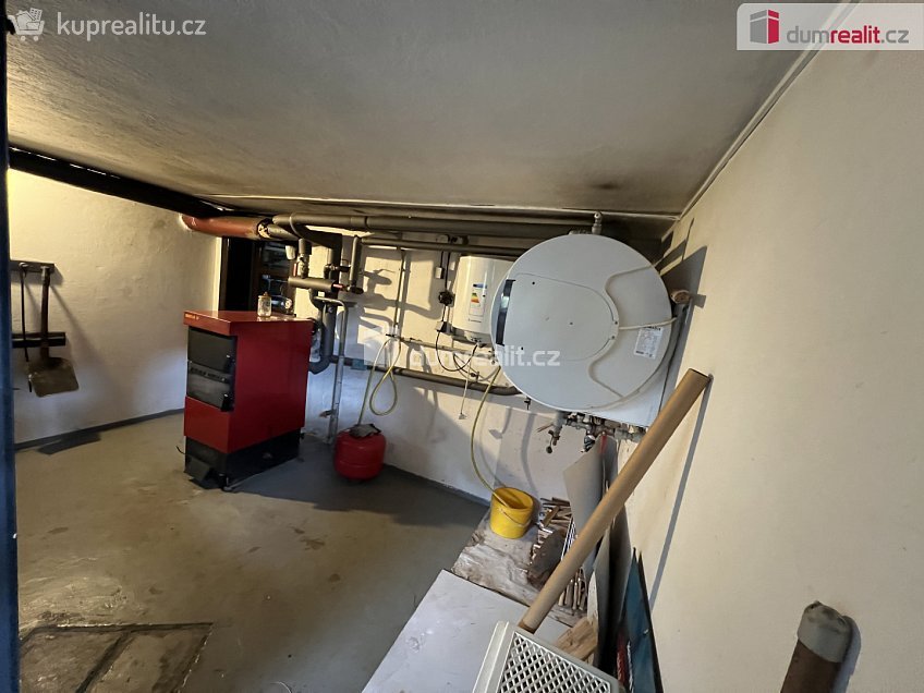 Prodej  rodinného domu 848 m^2 Branky, Branky 