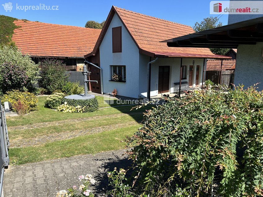 Prodej  rodinného domu 848 m^2 Branky, Branky 