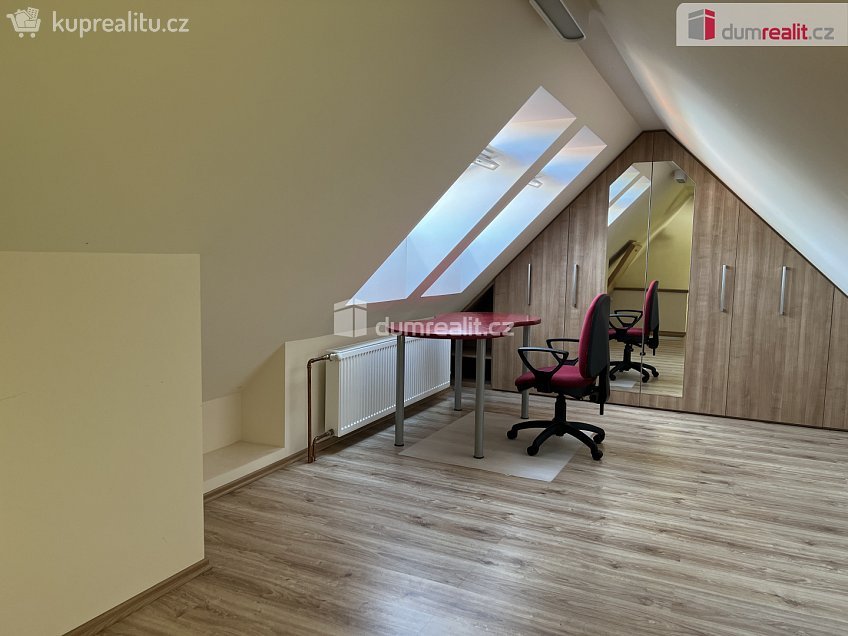 Prodej  rodinného domu 848 m^2 Branky, Branky 