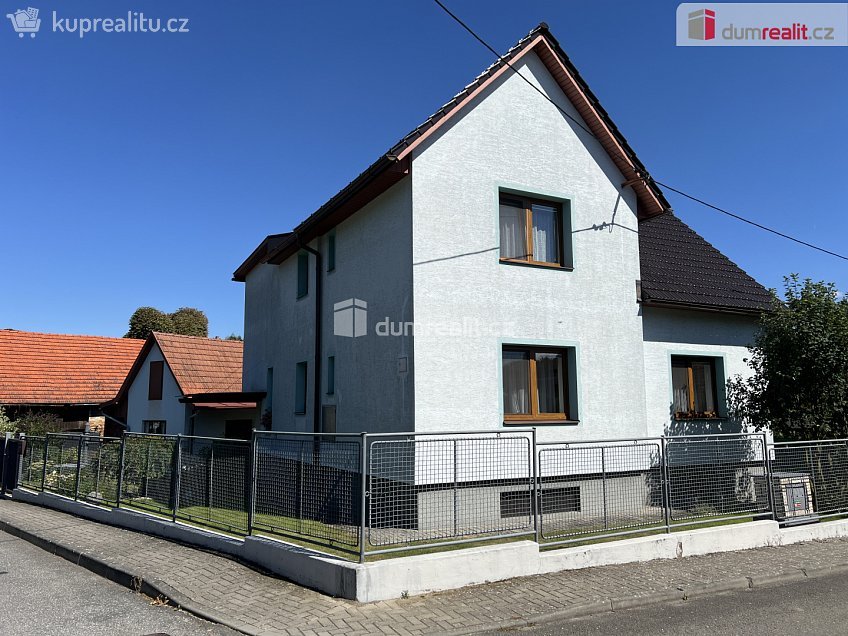 Prodej  rodinného domu 848 m^2 Branky, Branky 