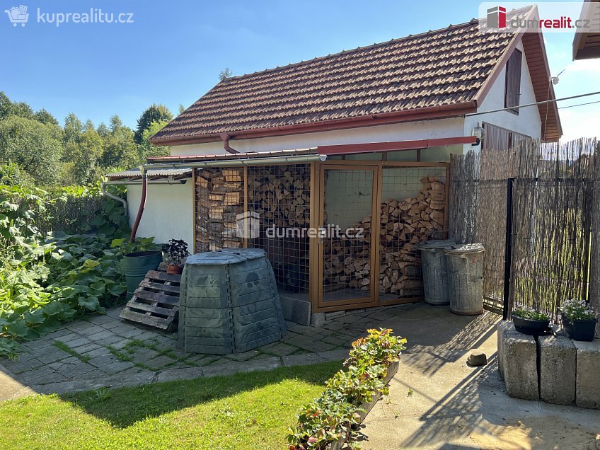 Prodej  rodinného domu 848 m^2 Branky, Branky 