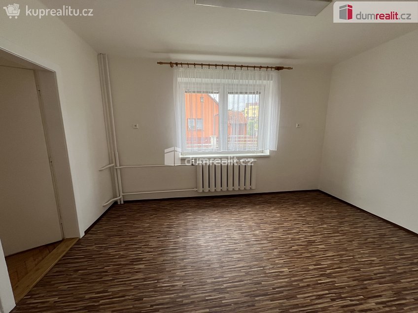 Prodej  rodinného domu 848 m^2 Branky, Branky 