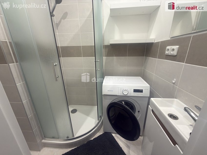 Pronájem bytu 1+1 34 m^2 Velká Hradební, Ústí nad Labem 