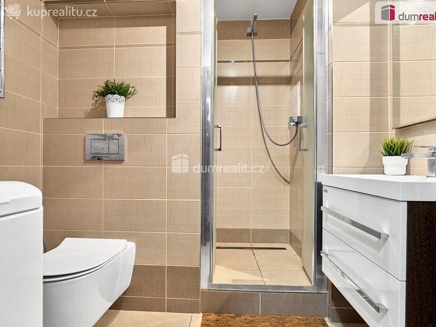 Prodej bytu 1+kk 16 m^2 U Stadiónu, Ústí nad Labem 