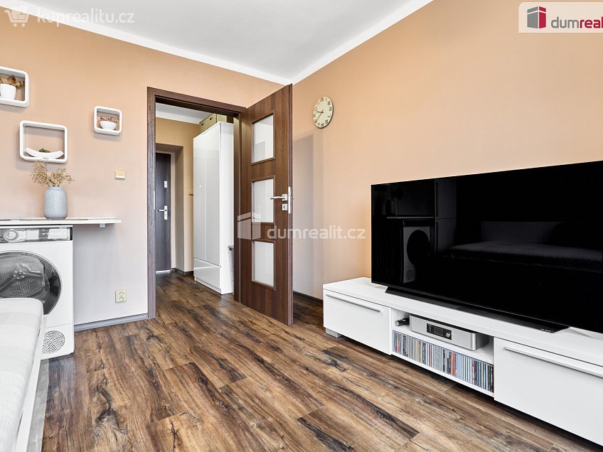 Prodej bytu 1+kk 16 m^2 U Stadiónu, Ústí nad Labem 