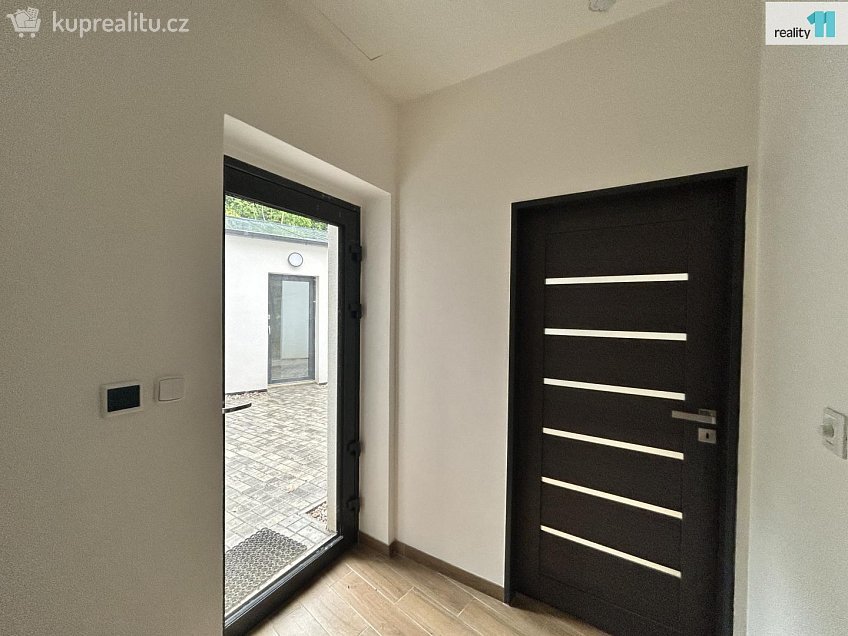 Prodej bytu 1+1 34 m^2 Michelská, Praha 4 